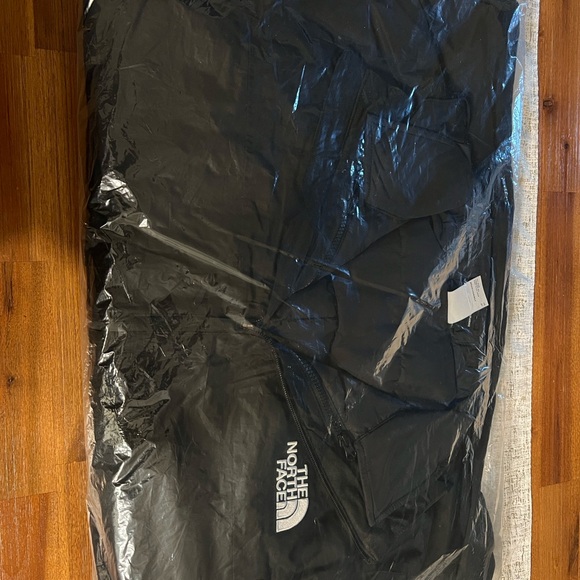 New with tags North face Men’s Jacket - Picture 8 of 10